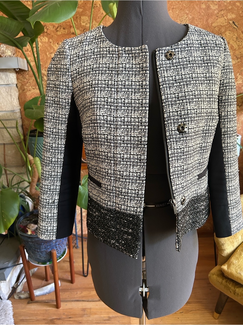 Banana Republic Black & White Tweed Collarless Jacket ✨So Cute ✨EUC